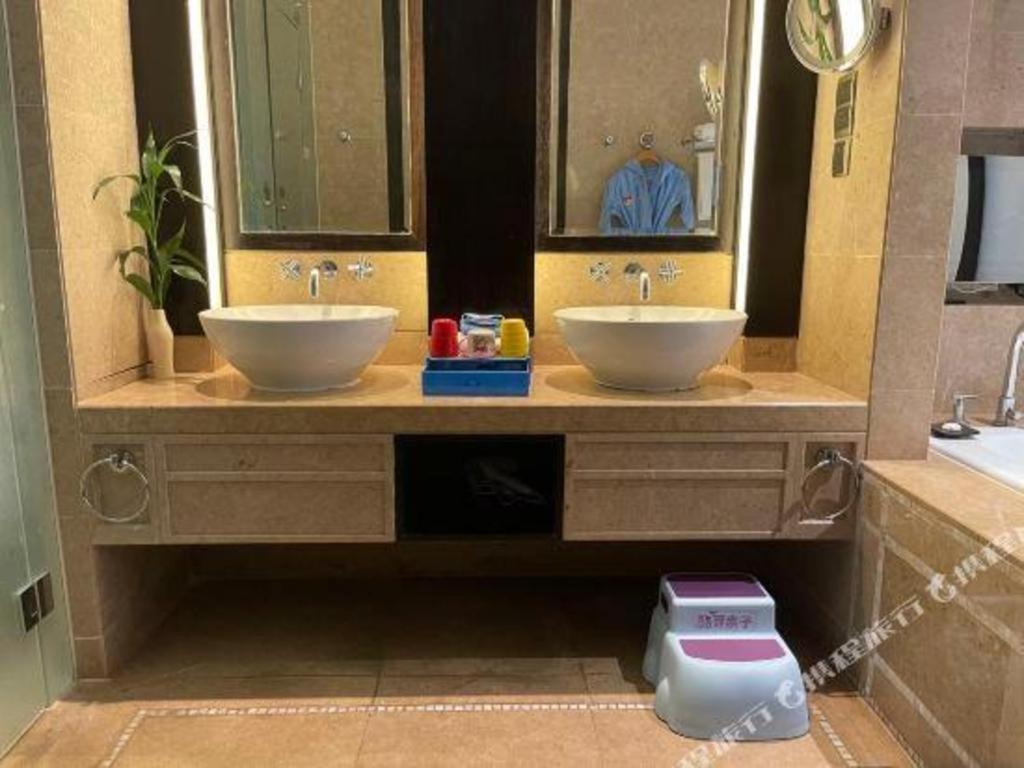 Eadry Royal Garden Hotel Haikou Haikou  Bagian luar foto